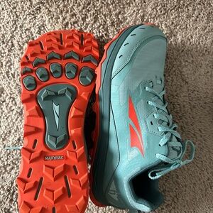 Altra Lone Peak 6